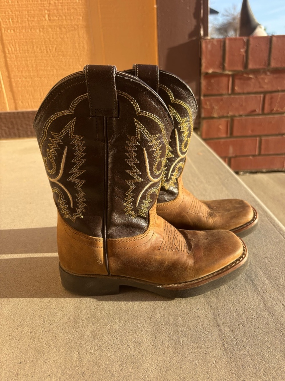 Kids Cowboy Boots Size 12 Two Toned Brown Leather Western Boots Boys Girls VGUC